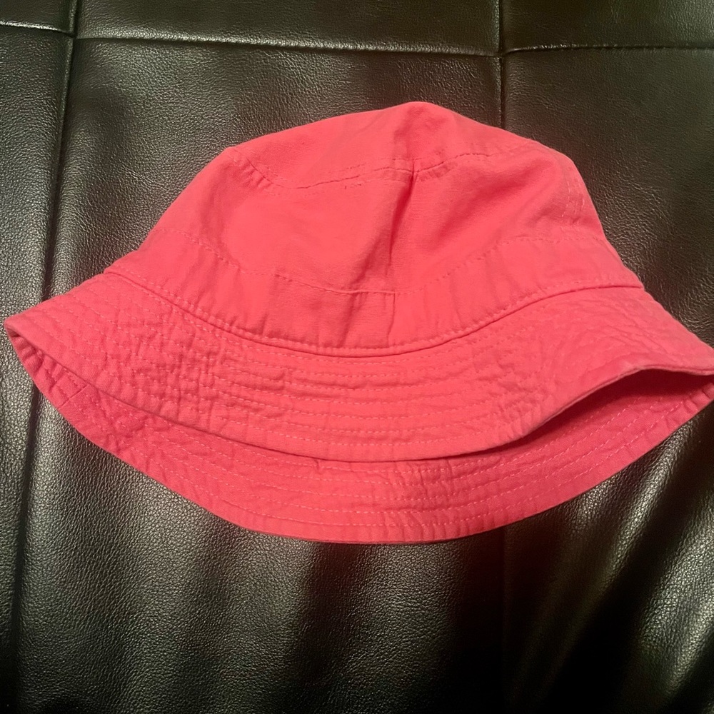 Women’s Barbie pink bucket hat from Urban Outfitters size small small